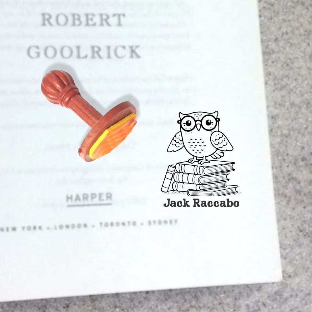 Book stamp - Reading Owl